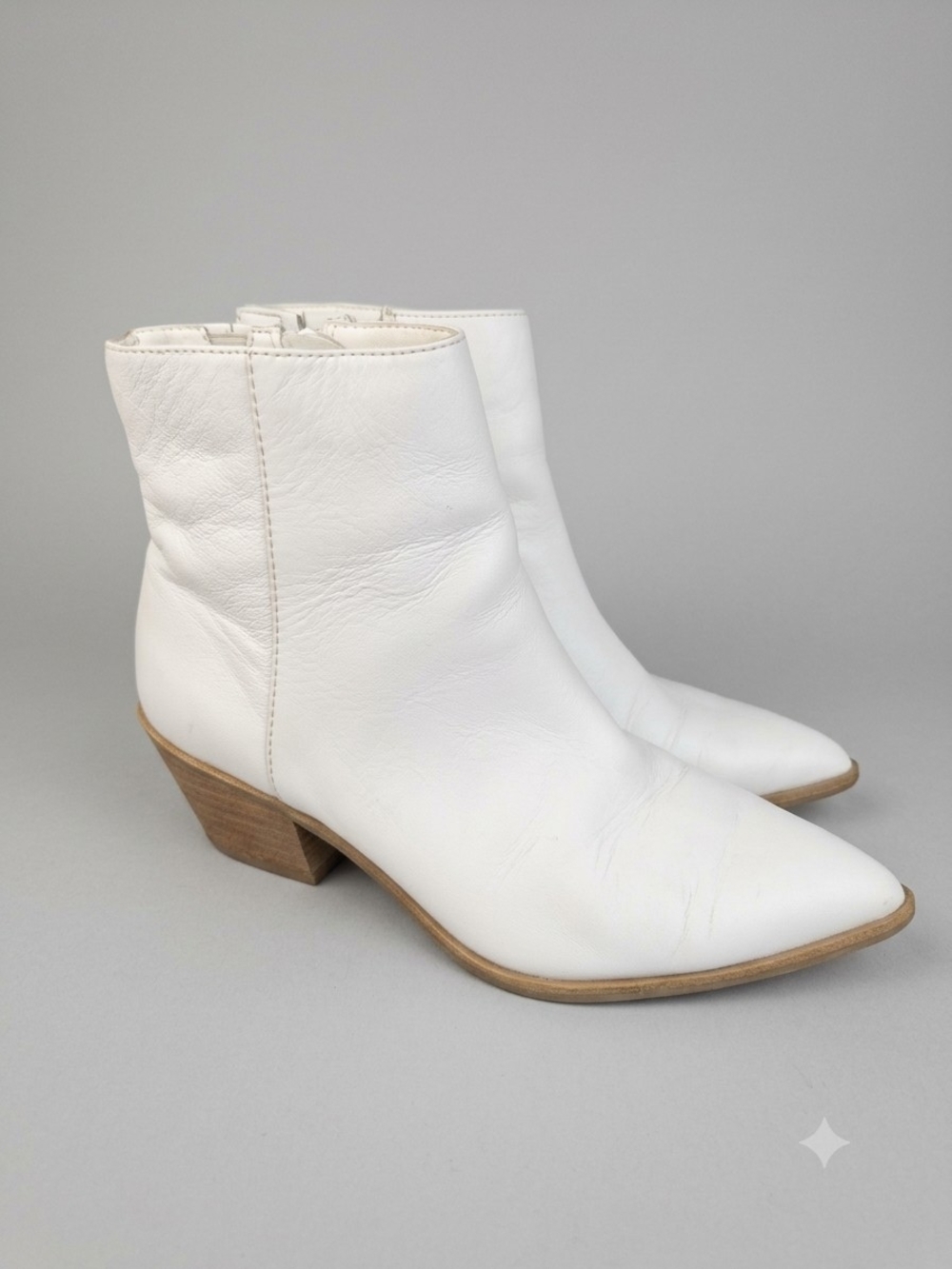 Aldo White Leather Pointed-Toe Ankle Booties with Stacked Heel